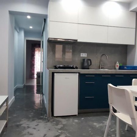 New Apartment With A Separate Entrance Near The Subway. 아테네 외부 사진