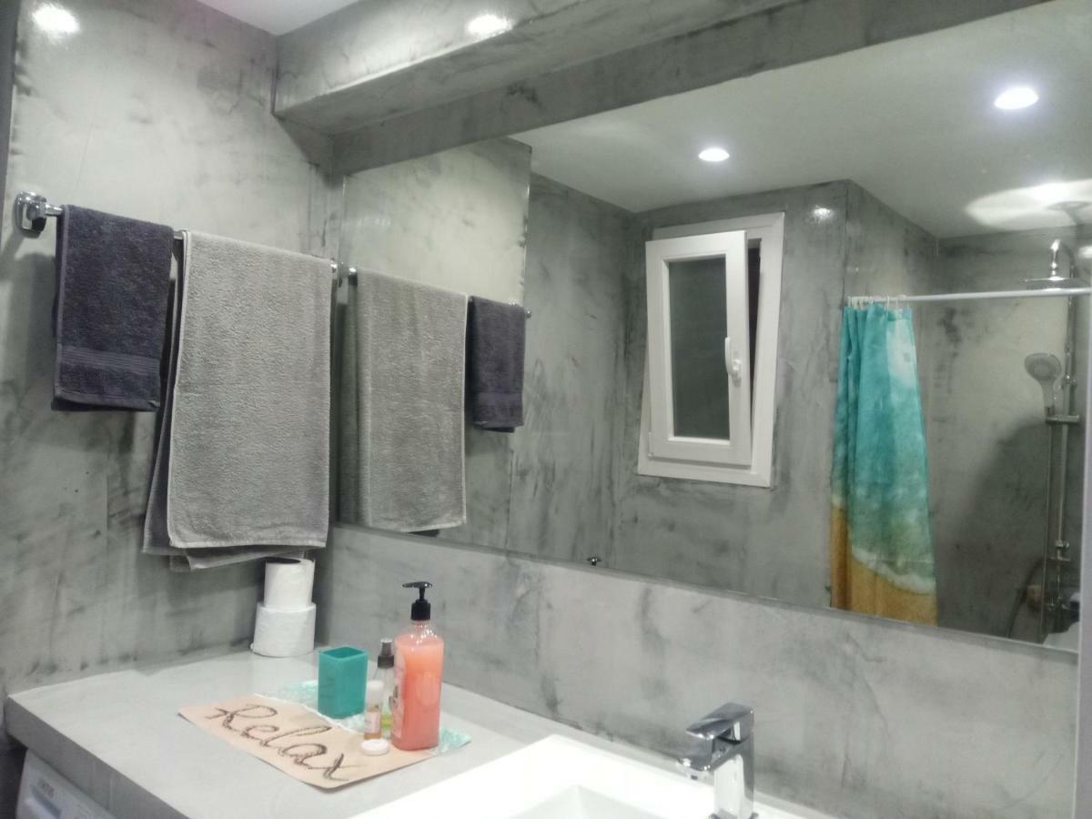 New Apartment With A Separate Entrance Near The Subway. 아테네 외부 사진