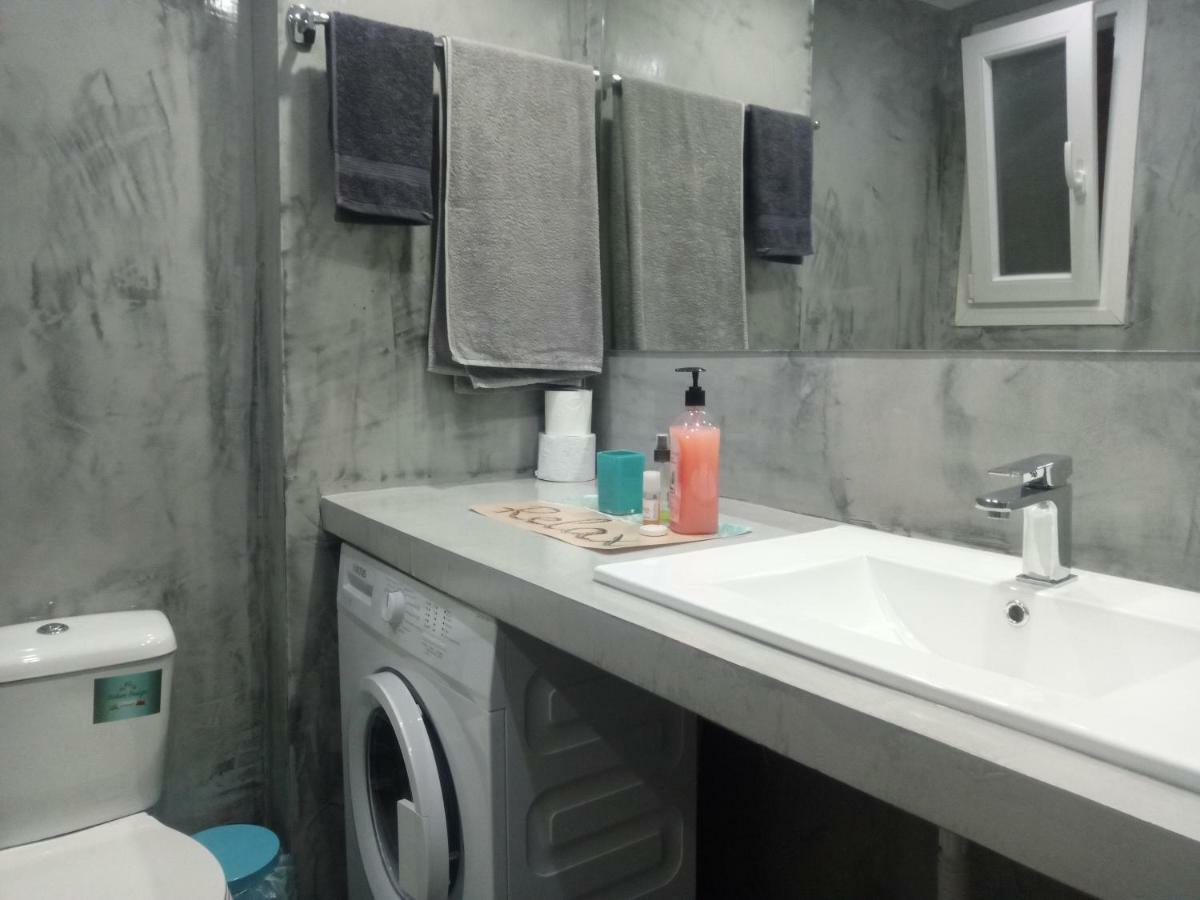 New Apartment With A Separate Entrance Near The Subway. 아테네 외부 사진